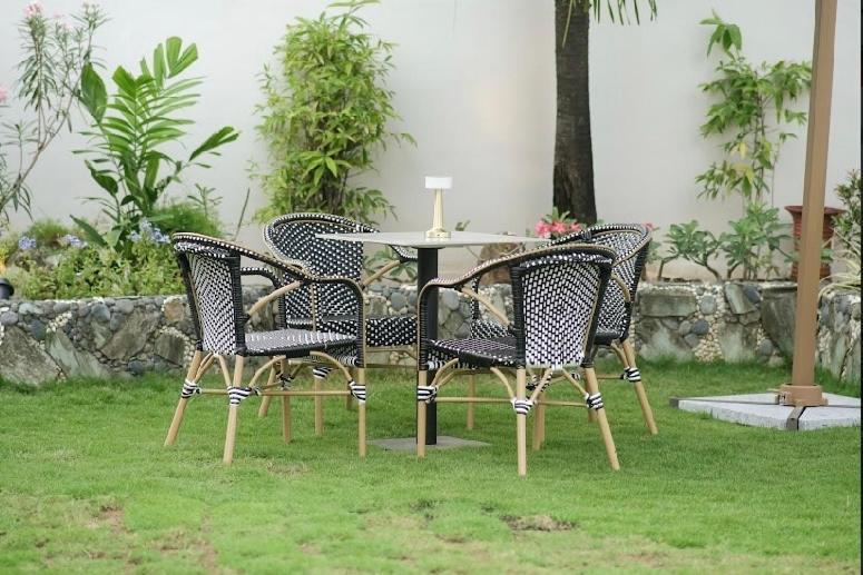 Honey Suite Room Inside Bee Cafe Cebu At Ayala Area Ngoại thất bức ảnh